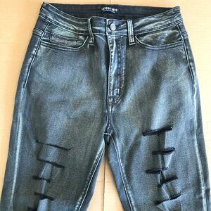 Fashion Nova Women's Distressed Jeans 11